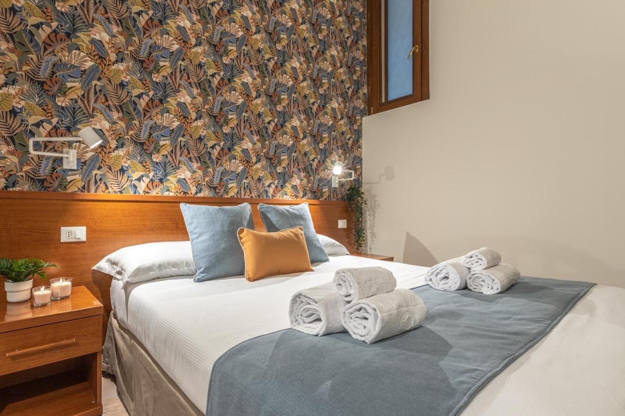 Vittoria Garden Suites โรม ภายนอก รูปภาพ